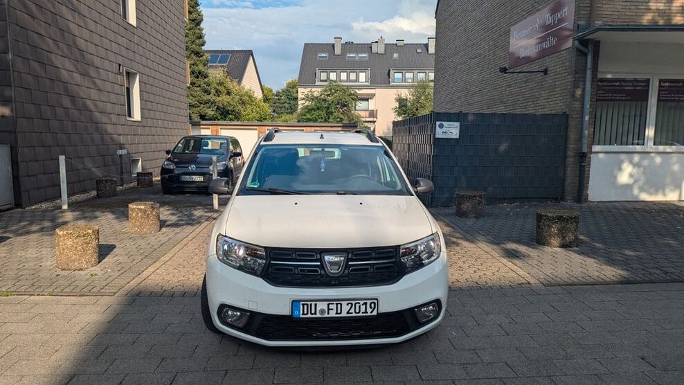 Dacia Logan 105.000 km 4.600 € Duisburg 47269