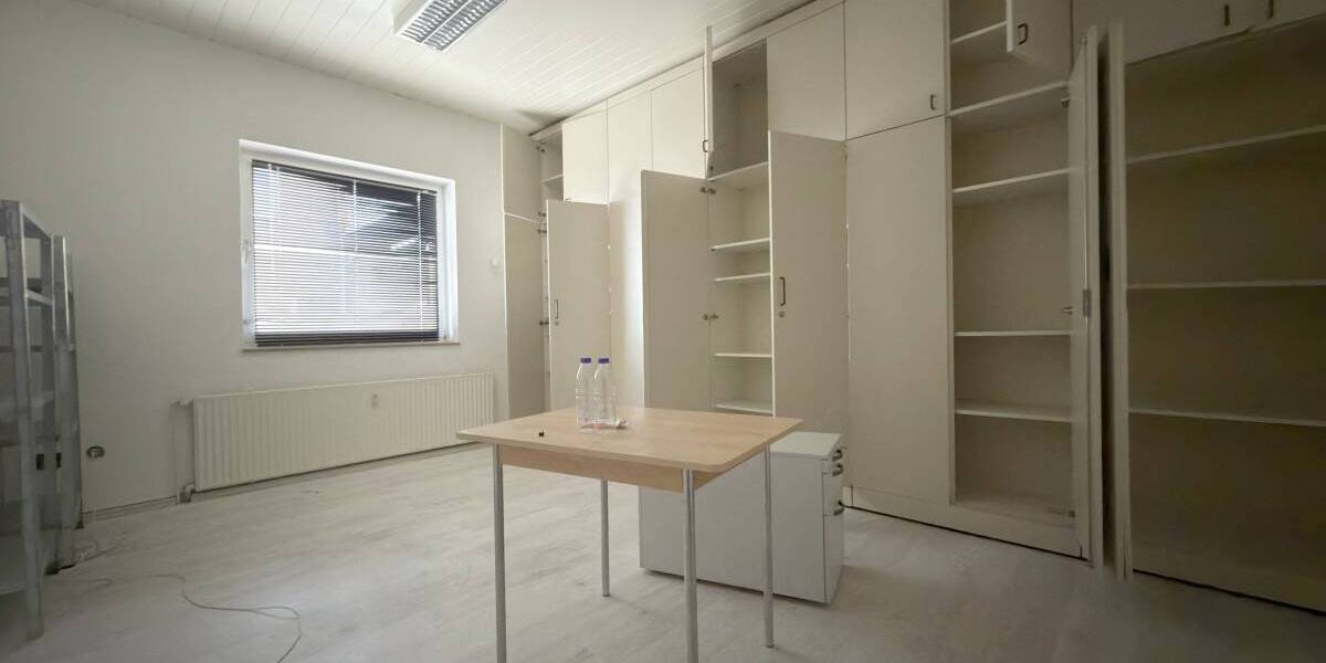 Gewerbeobjekt Oberhausen Lirich-Nord - 4 Zimmer, 995&euro; | Angebot:26572489