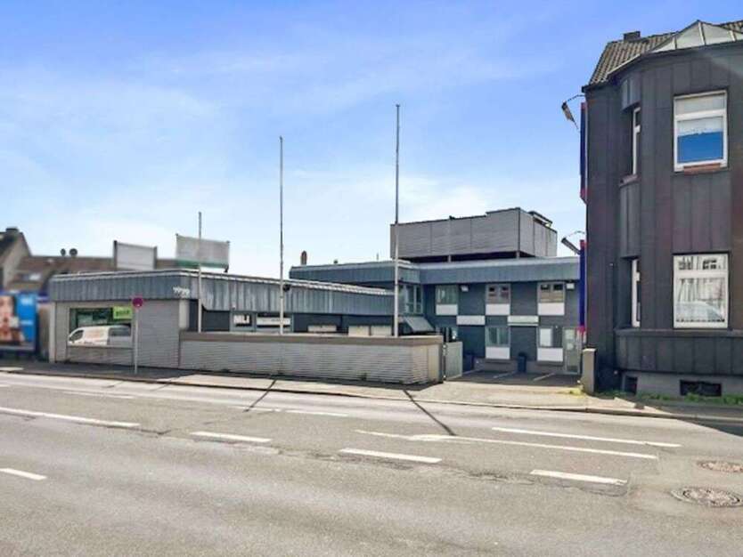 Haus zum Kaufen in Remscheid 750.000 € 292.43 m²