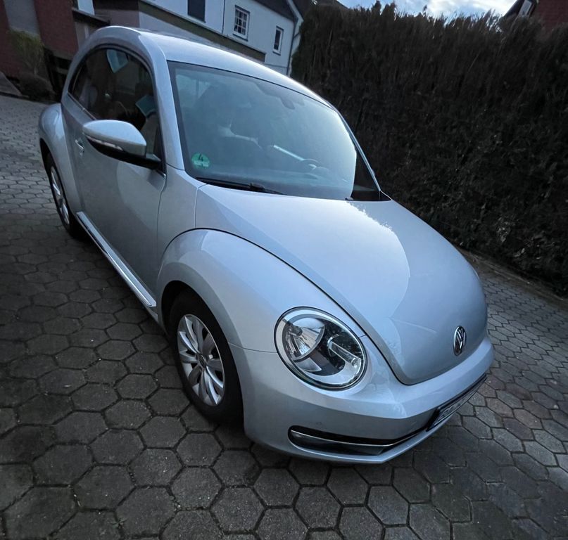 VW Beetle 127.000 km 6.200 € Bochum 44867