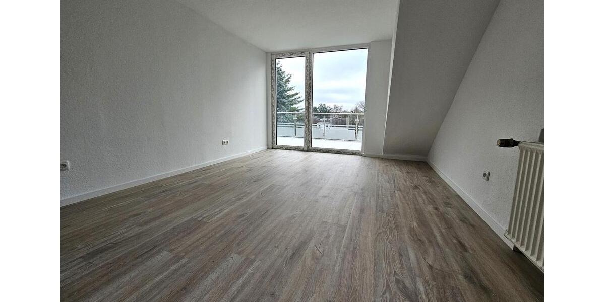 frisch sanierte 3 Zimmerwohnung mit großem Balkon 3 zimmer