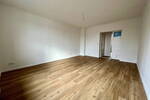 Renovierte 2,5 Zimmer Wohnung - Ab sofort