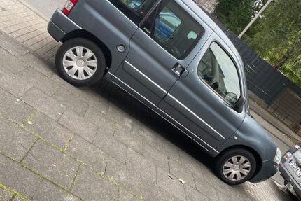 Citroen Berlingo 179.000 km 2.999 &euro; Mülheim an der Ruhr 45475