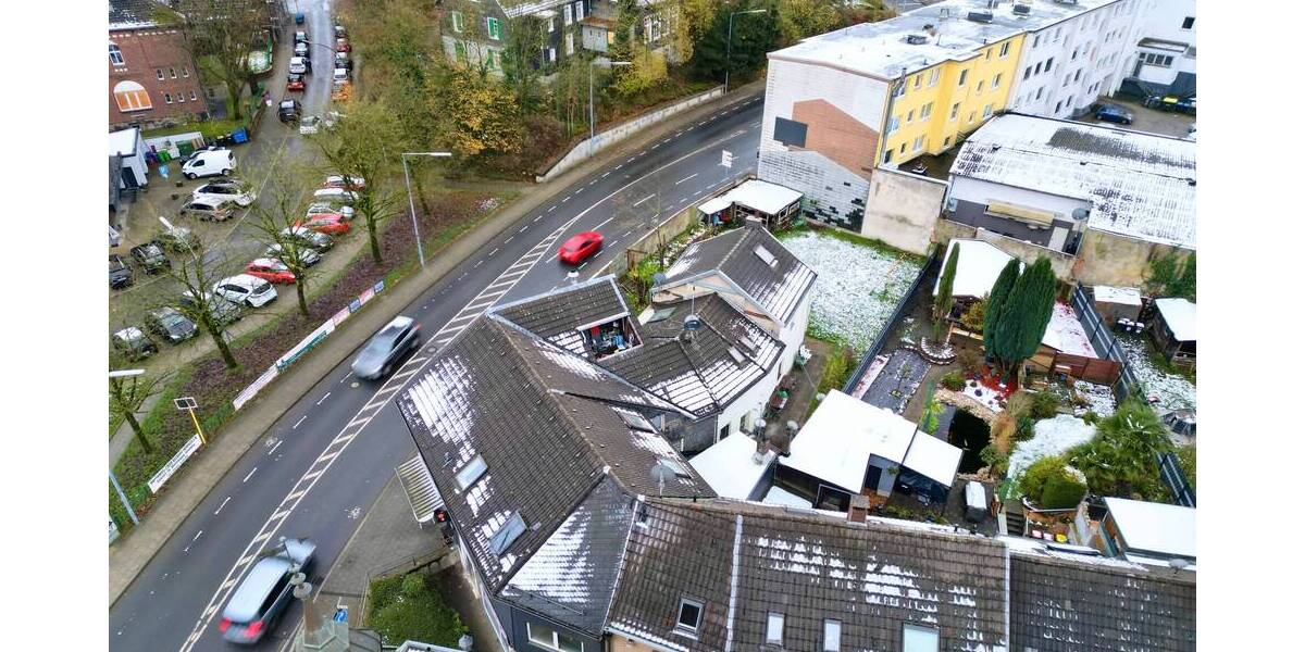 Baugrundstück mit Altbestand in City-Lage zimmer