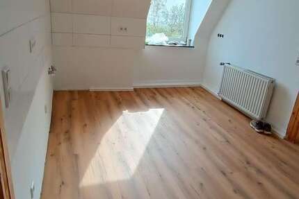 Wohnung Wuppertal Gemarkung Langerfeld - 4 Zimmer, 100 m&sup2;, 880&euro; | Angebot:26856800