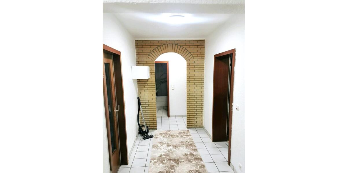 Provisionsfreie 3,5-Z.-Whg mit Loggia, Garage & Gem.-garten 3.5 zimmer