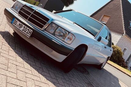 Mercedes-Benz 190 245.642 km 5.300 &euro; Dortmund 44369