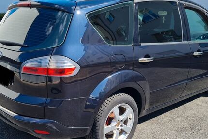 Ford S-Max 157.224 km 4.700 &euro; Bochum 44801