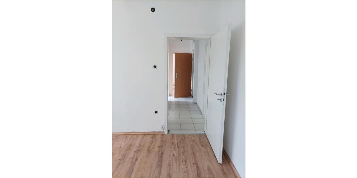 Dachgeschoßwohnung Witten Annen - 3 Zimmer, 65 m&sup2;, 500&euro; | Angebot:24488101