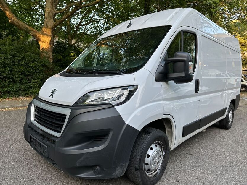 Peugeot Boxer 99.874 km 12.200 € Essen 45276