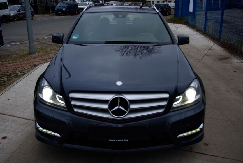 Mercedes-Benz C 250 234.000 km 8.990 € Bottrop 46242