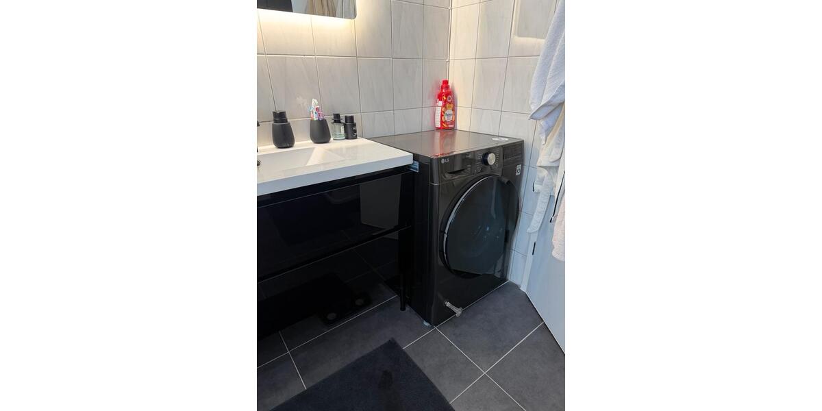 Dachgeschoßwohnung Oberhausen Rothebusch - 2.5 Zimmer, 60 m&sup2;, 600&euro; | Angebot:24850380