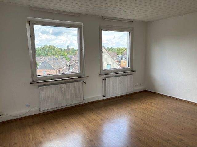 Etagenwohnung Oberhausen Stadtmitte - 3 Zimmer, 67 m&sup2;, 400&euro; | Angebot:24342023