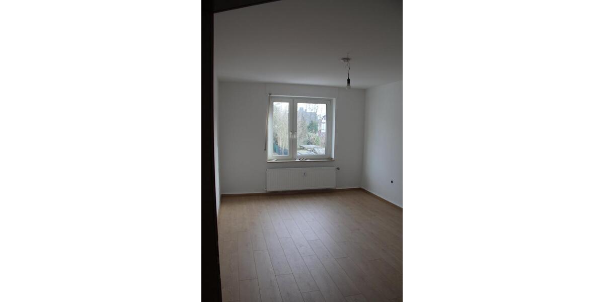 Etagenwohnung Lünen Brambauer - 4 Zimmer, 96 m&sup2;, 850&euro; | Angebot:25640121