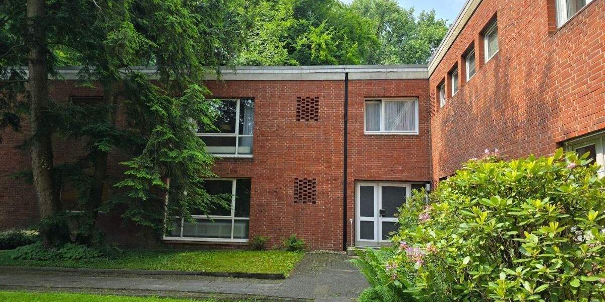 *** Im Dornröschenschlaf! *** geräumig und familienfreundlich *** Terrassenwohnung am Wald *** 5 zimmer