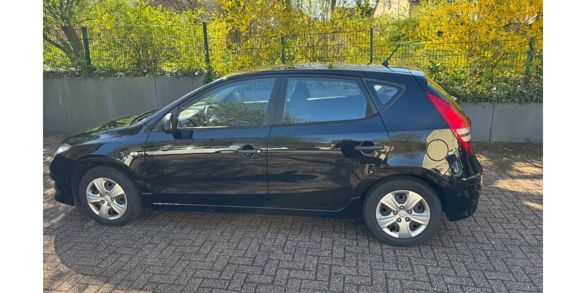 Hyundai i30 112.000 km 3.500 &euro; Mülheim an der Ruhr 45472