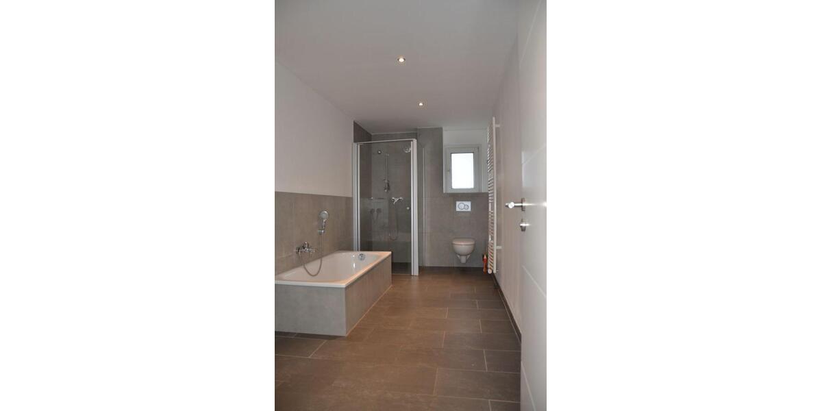 Helle 2,5 Zi-Komfortwohnung in ruhiger Lage, großer Sonnenbalkon, nahe Innenstadt - Etagenwohnung Bochum Innenstadt | Angebot:27567596