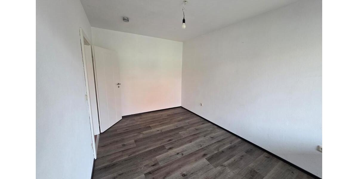 3 Zimmerwohnung mit 2 Balkonen und Garage 3 zimmer