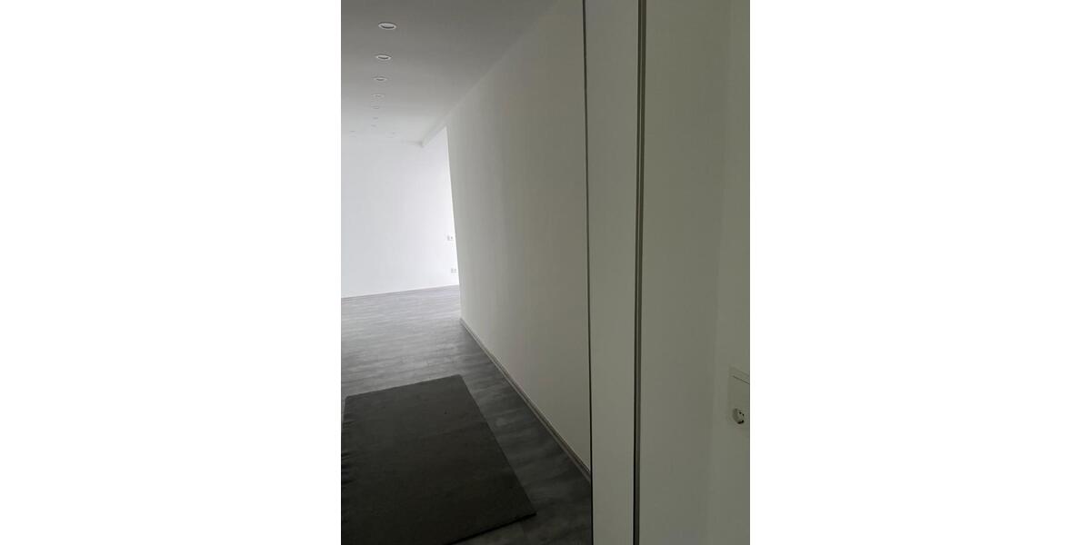 Kernsanierte 3-Zimmer-Wohnung mit 2 Bädern und Balkon 3 zimmer