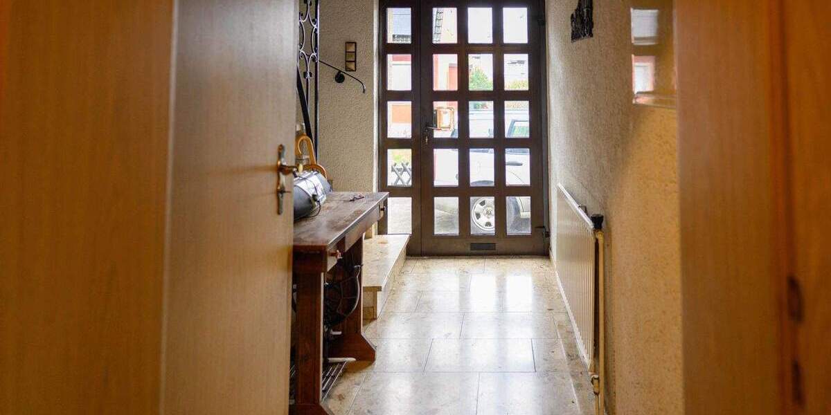 Vielseitiges Einfamilienhaus mit Einliegerwohnung in Lünen Niederaden 6 zimmer