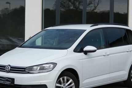 VW Touran 215.258 km 8.850 &euro; Bochum 44807
