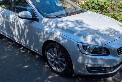 Volvo V60 95.000 km 14.500 &euro; Sprockhövel 45549