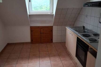 gemütliche DG Wohnung sucht neue Mieter