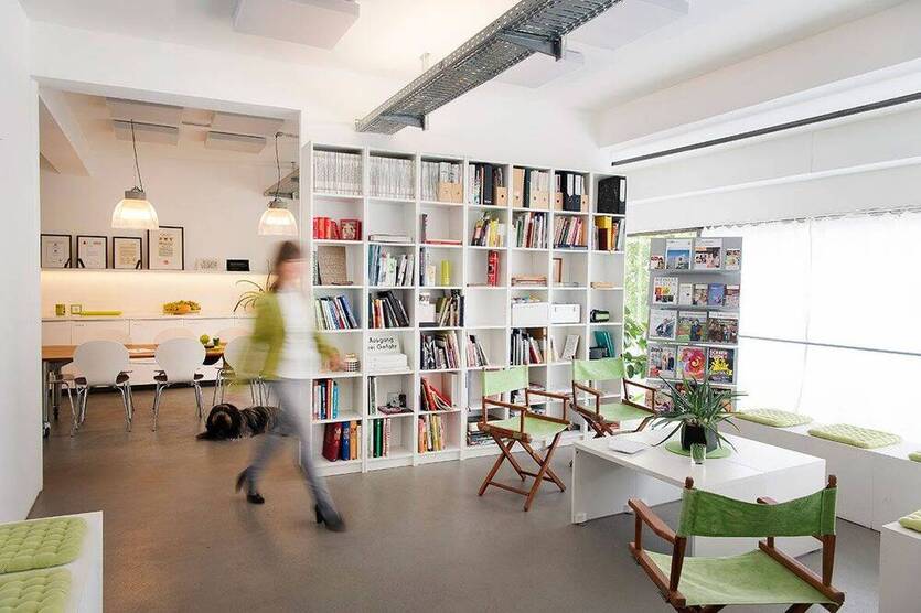 Arbeitsplätze in lichtdurchflutetem Coworking-Space - All-in-Miete