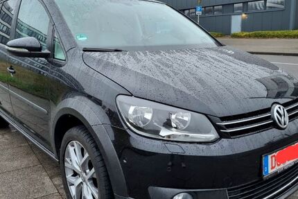 VW Touran 128.474 km 12.990 &euro; Dortmund 44263