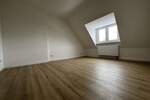 Erstbezug nach Sanierung: Helle Dachgeschosswohnung ca. 51 m² in Holsterhausen 3 zimmer