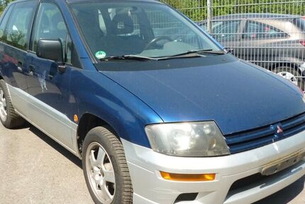 Mitsubishi Space Runner