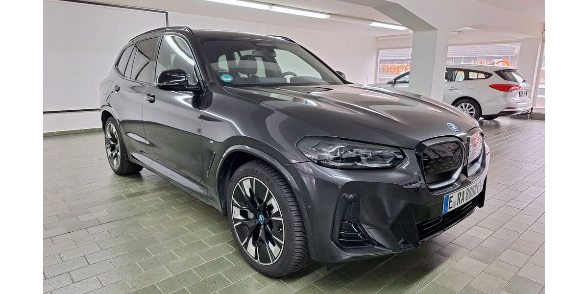 BMW iX3 14.835 km 47.490 &euro; Gelsenkirchen 45899