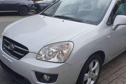 Kia Carens 74.500 km 5.490 € Witten 58454