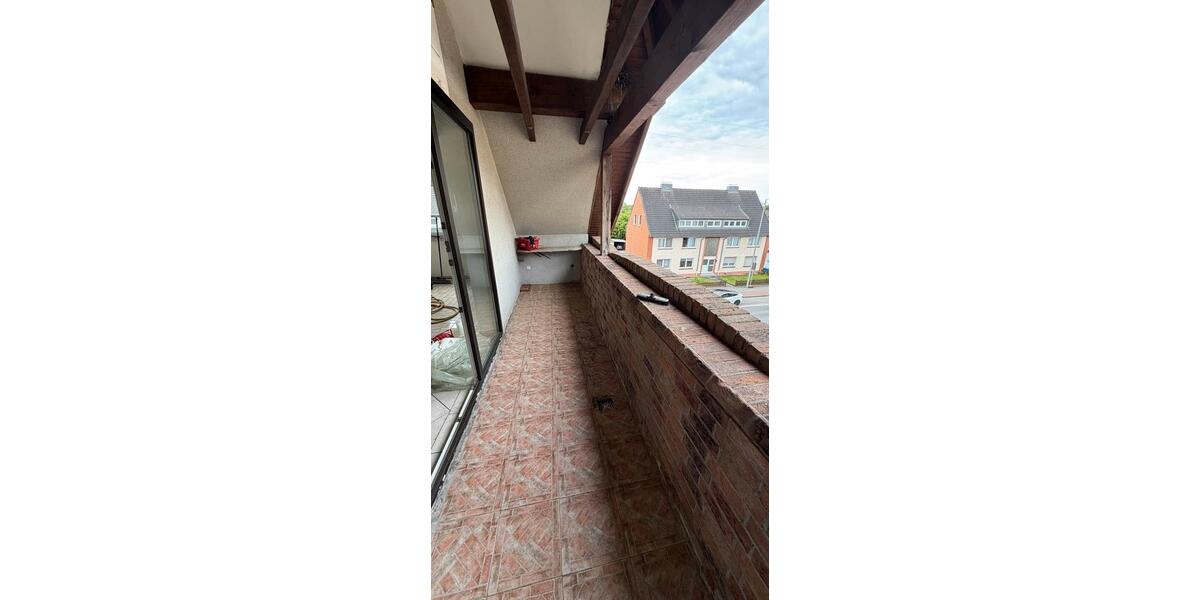 Dachgeschoßwohnung Oberhausen Schmachtendorf - 3.5 Zimmer, 95 m&sup2;, 1.200&euro; | Angebot:26603573