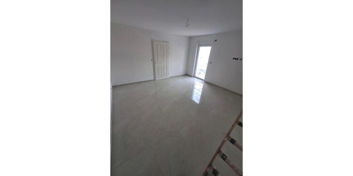 Doppelhaushälfte Ennepetal - 4 Zimmer, 140 m&sup2;, 1.550&euro; | Angebot:25405559