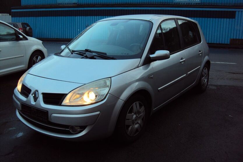 Renault Scenic 134.000 km 1.700 € Hagen 58091