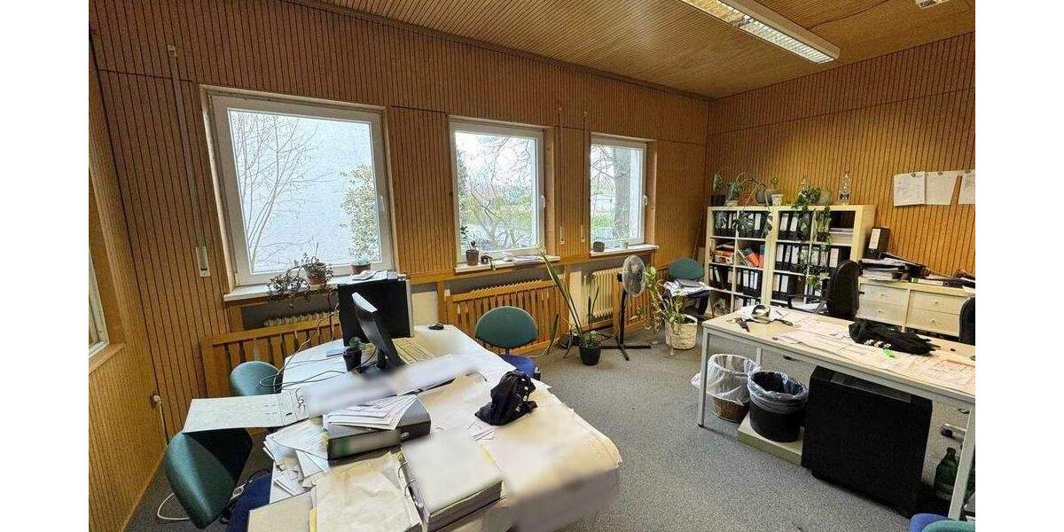 POTENZIALSTARKES BÜROHAUS MIT GARAGEN UND VIEL PLATZ IN DORTMUND BODELSCHWINGH zimmer