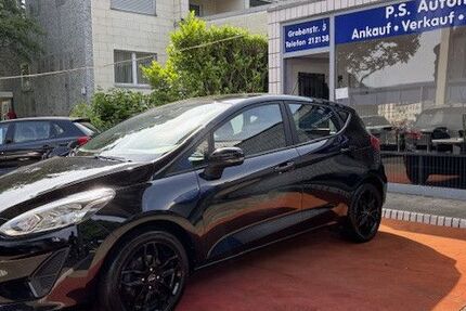 Ford Fiesta 136.564 km 9.990 € Essen 45141