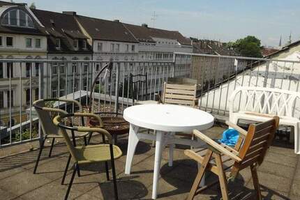 **** schicke 2 Zimmer Wohnung mit EBK, Fahrstuhl, zentrale Lage, Nähe Kaiserstr. Gerichtsviertel ****