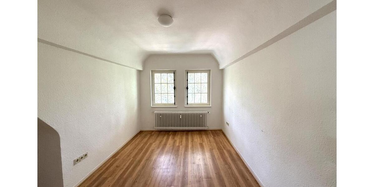 Einzigartiges Mietangebot: Historische Villa mit großem Garten | ca. 310 m² Wohnfläche 12 zimmer