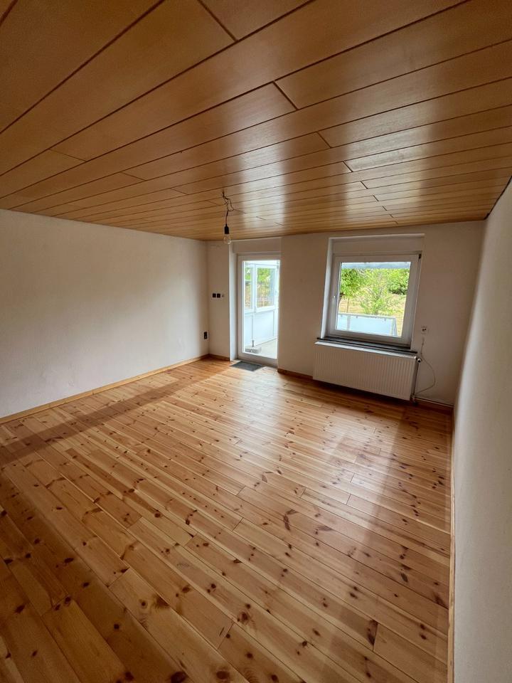 Mehr- Einfamilienhaus mit viel Platz und Garten -PROVISIONSFREI-
