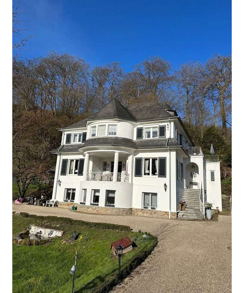 Haus zum Kaufen in Essen Werden 2.990.000 € 490 m²