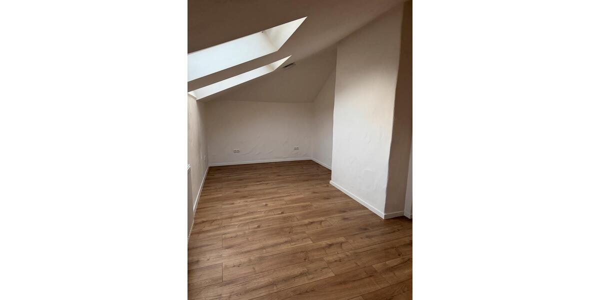 Dachgeschoßwohnung Witten Annen - 1 Zimmer, 12 m&sup2;, 490&euro; | Angebot:25067672