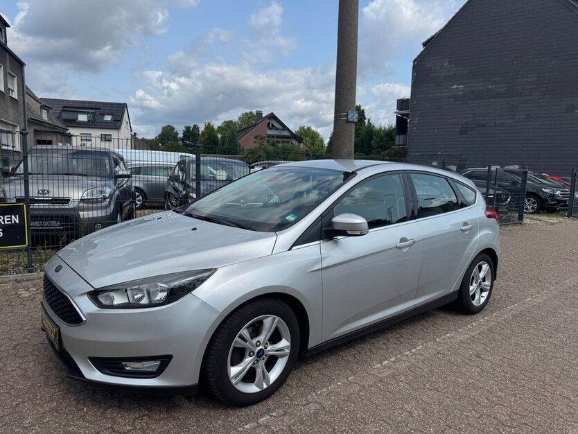 Ford Focus 88.136 km 7.490 € Datteln 45711