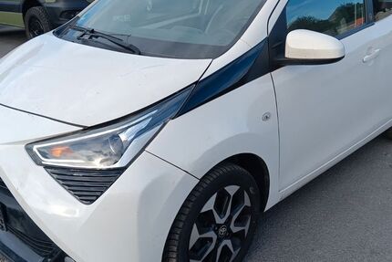 Toyota Aygo (X) 85.000 km 7.600 € Dortmund 44269