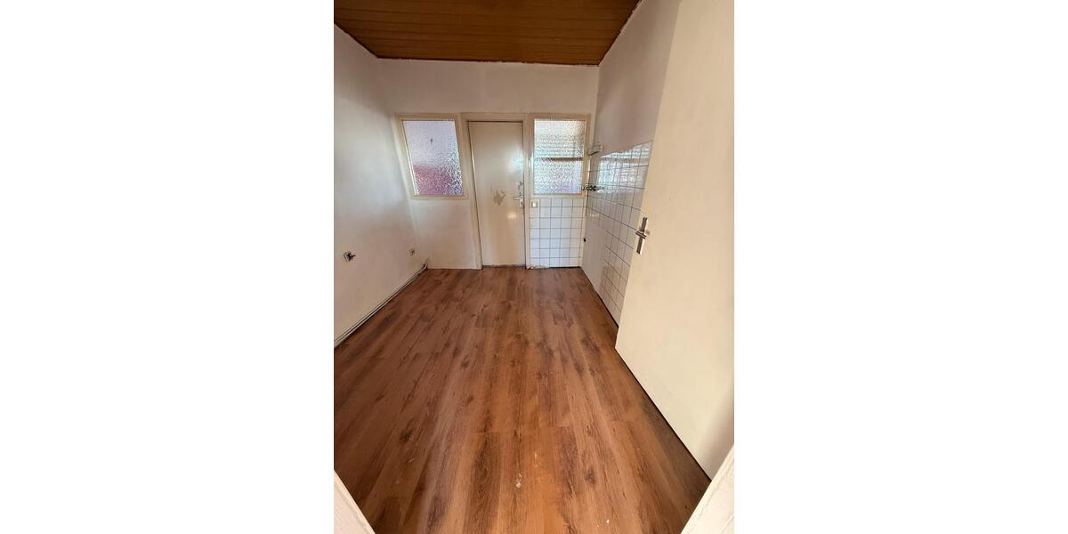 Dachgeschoßwohnung Gelsenkirchen Gelsenkirchen-Nord - 2 Zimmer, 77 m&sup2;, 450&euro; | Angebot:25796051