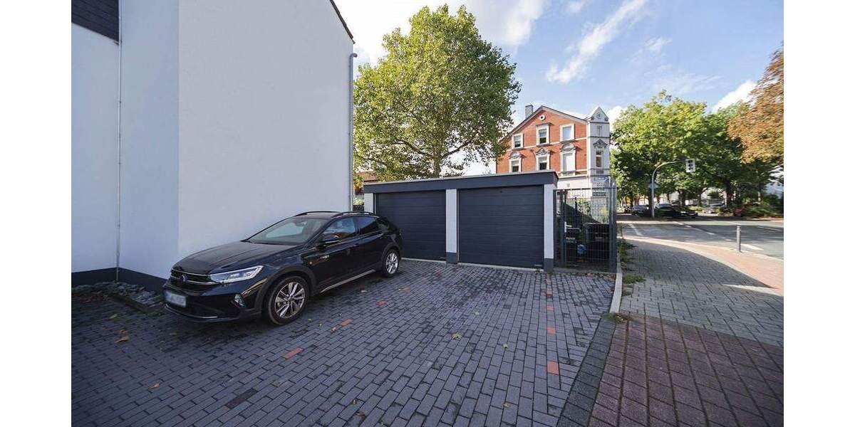 Hochwertige Erdgeschosswohnung mit Garten in kernsaniertem 3-Familienhaus 4 zimmer