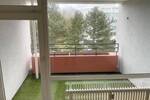 3-Zimmer-Wohnung + Loggia! Renoviert, separate Küche, Wannenbad, neuer Boden, Aufzug