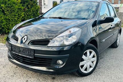 Renault Clio 166.000 km 2.850 € Gelsenkirchen 45884