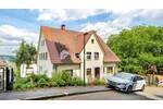 Charmantes Mehrfamilienhaus mit Ausbaupotenzial - Großzügig, gepflegt und vielseitig nutzbar